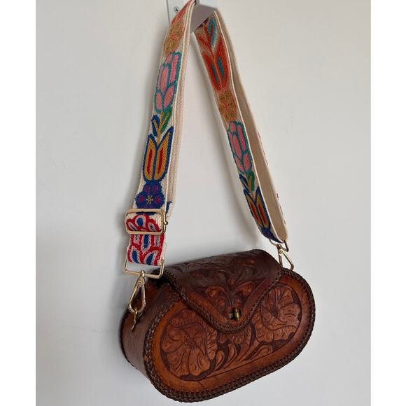 Vintage 1970s Tooled Leather Floral Crossbody Bag with Embroidered Strap - Picture 10 of 14